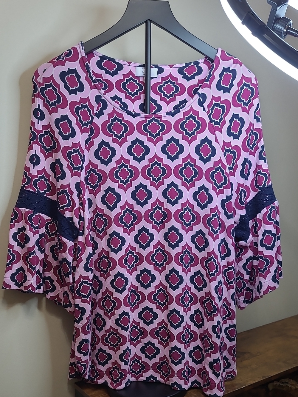 Crown & Ivy Pink & Navy Geometric Print Blouse size 1X